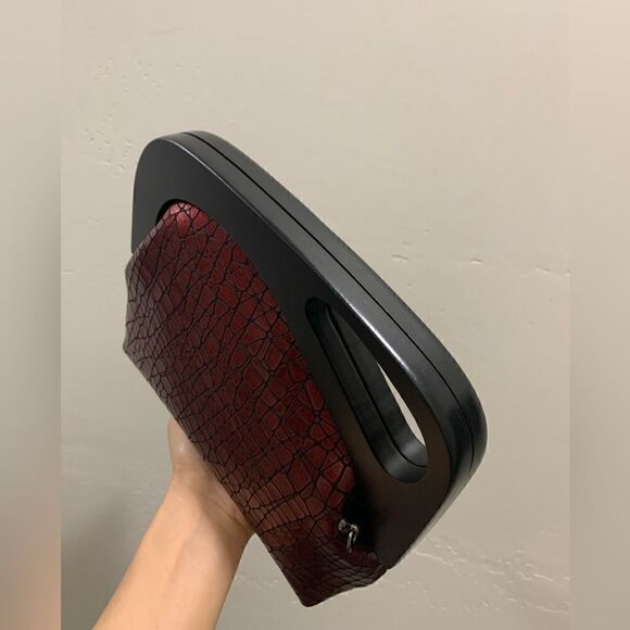 Handmade Genuine Embossed Leather Wooden Frame Hand Clutch/Crossbody/Evening Bag - Picture 13 of 16